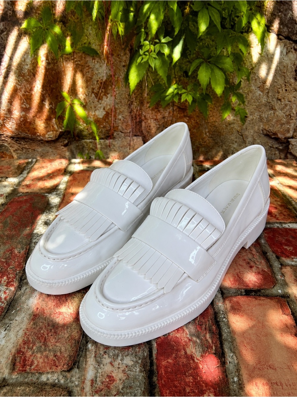 MARC FISHER Glossy White Kiltie Style Summer Slip On Loafers, 10M